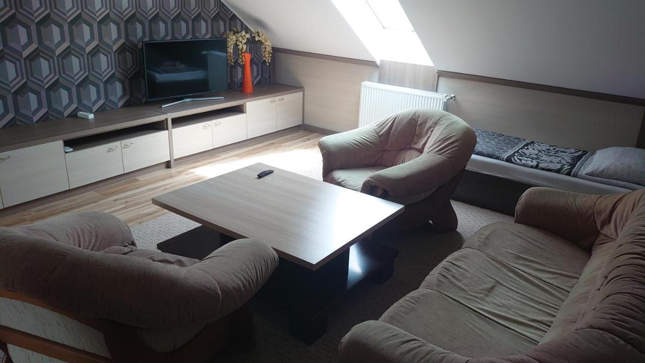 Krzyż Fitnessfun B&B 외부 사진